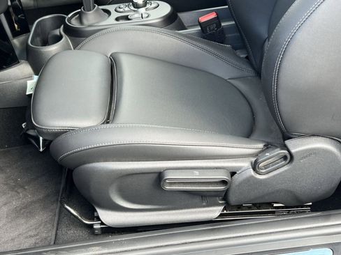 Certified 2024 MINI Cooper SE image 15