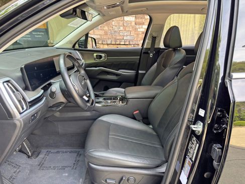 Used 2024 Kia Sorento SX image 16