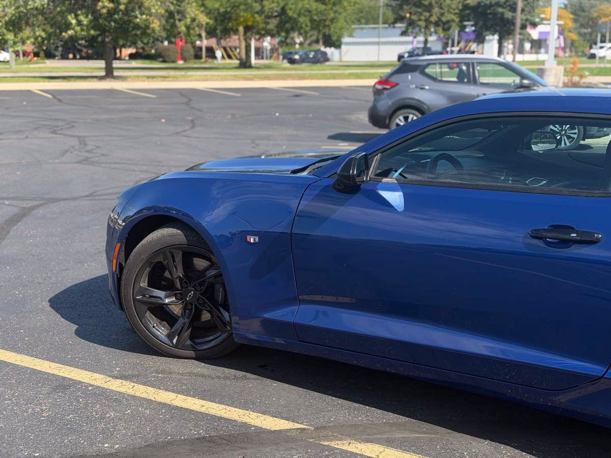 Used 2021 Chevrolet Camaro SS RWD image 7