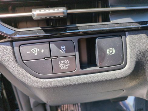 New 2026 Kia Sportage S AWD/4WD image 16