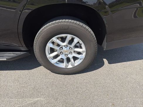 Used 2025 Chevrolet Tahoe LT RWD image 24