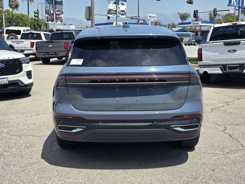 New 2026 Lincoln Nautilus Premier AWD/4WD image 5