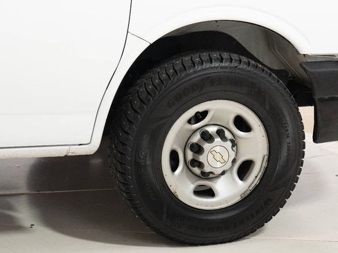 Used 2021 Chevrolet Express 2500 w/ Driver Convenience Package RWD image 32