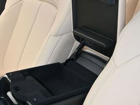 New 2025 Jeep Grand Cherokee L Limited w/ Luxury Tech Group II image 23