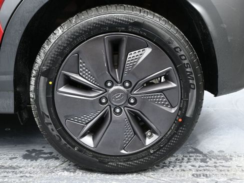 Used 2021 Hyundai Kona Limited w/ Cargo Package image 13