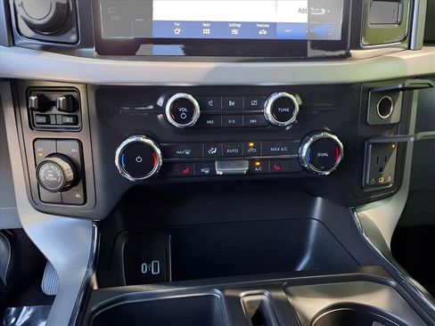 Used 2022 Ford F150 XLT w/ Equipment Group 302A High image 19