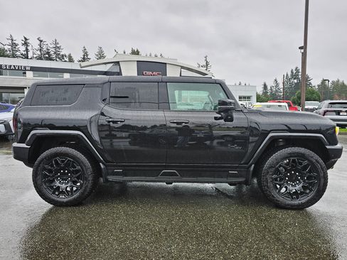 New 2026 GMC Hummer EV SUV w/ LPO, Dark Essentials Package AWD/4WD image 8