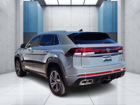 Used 2024 Volkswagen Atlas Cross Sport SEL R-Line image 30