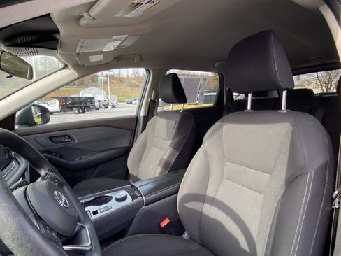 Used 2023 Nissan Rogue S image 16