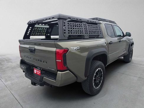 Used 2025 Toyota Tacoma TRD Off-Road w/ TRD Off Road Upgrade Package AWD/4WD image 7