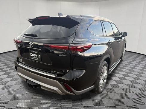 Used 2026 Toyota Highlander Platinum AWD/4WD image 7