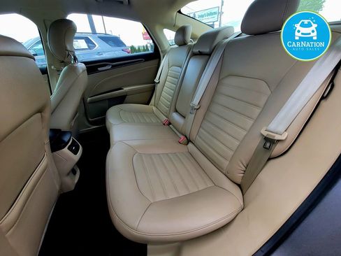 Used 2014 Ford Fusion SE w/ Equipment Group 202A FWD image 7
