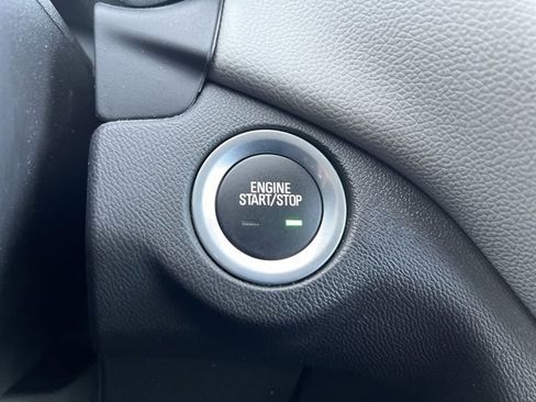 Used 2023 Chevrolet Equinox LS w/ LS Convenience Package image 17