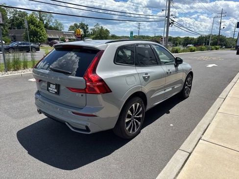 Used 2025 Volvo XC60 B5 Plus AWD/4WD image 5