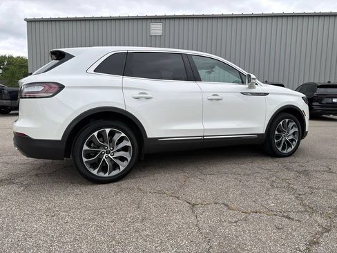 Used 2023 Lincoln Nautilus Reserve AWD/4WD image 7