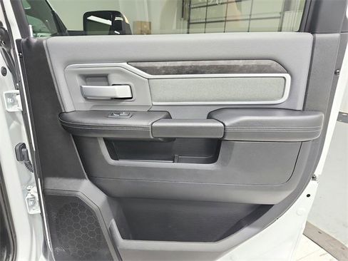 Used 2022 RAM 2500 Big Horn w/ Cold Weather Group image 37