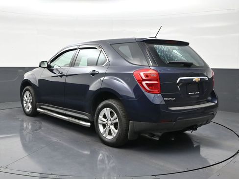 Used 2017 Chevrolet Equinox LS FWD image 3