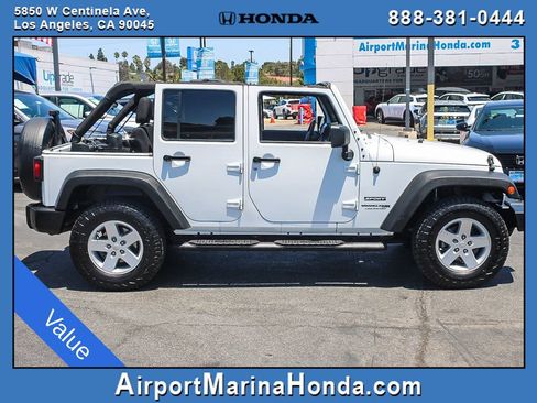 Used 2018 Jeep Wrangler Unlimited Sport S AWD/4WD image 28