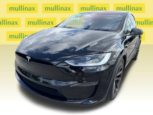 Used 2024 Tesla Model X Plaid image 7