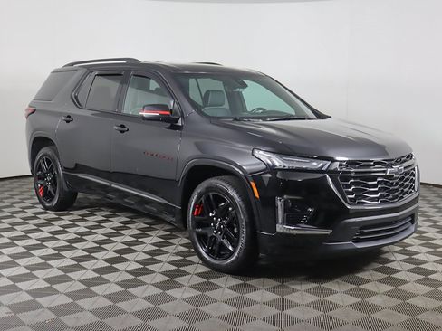 Used 2023 Chevrolet Traverse Premier w/ Redline Edition image 2