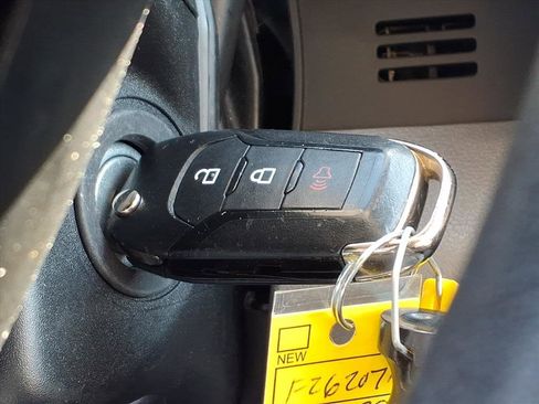 Used 2020 Ford F150 XLT image 17