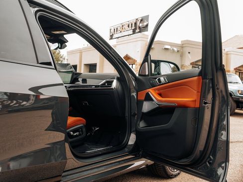 Used 2026 BMW X7 M60i image 56