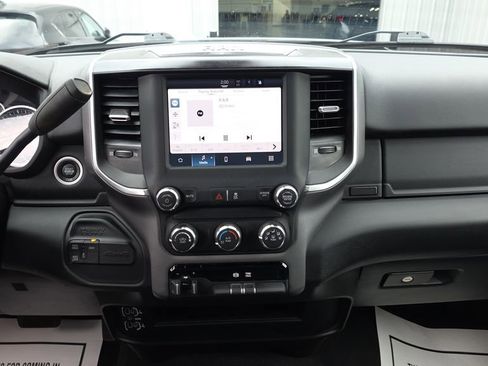 Used 2024 RAM 2500 Big Horn AWD/4WD image 25