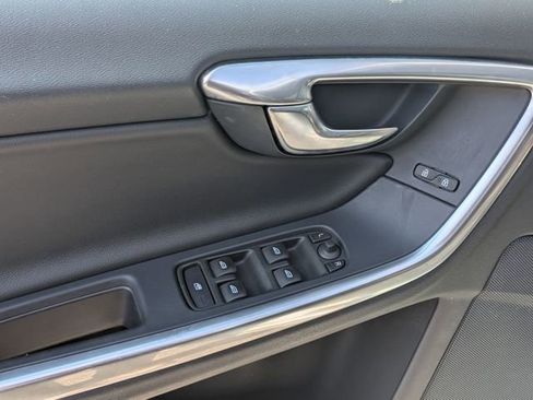 Used 2018 Volvo S60 T5 Dynamic w/ Vision Package image 24