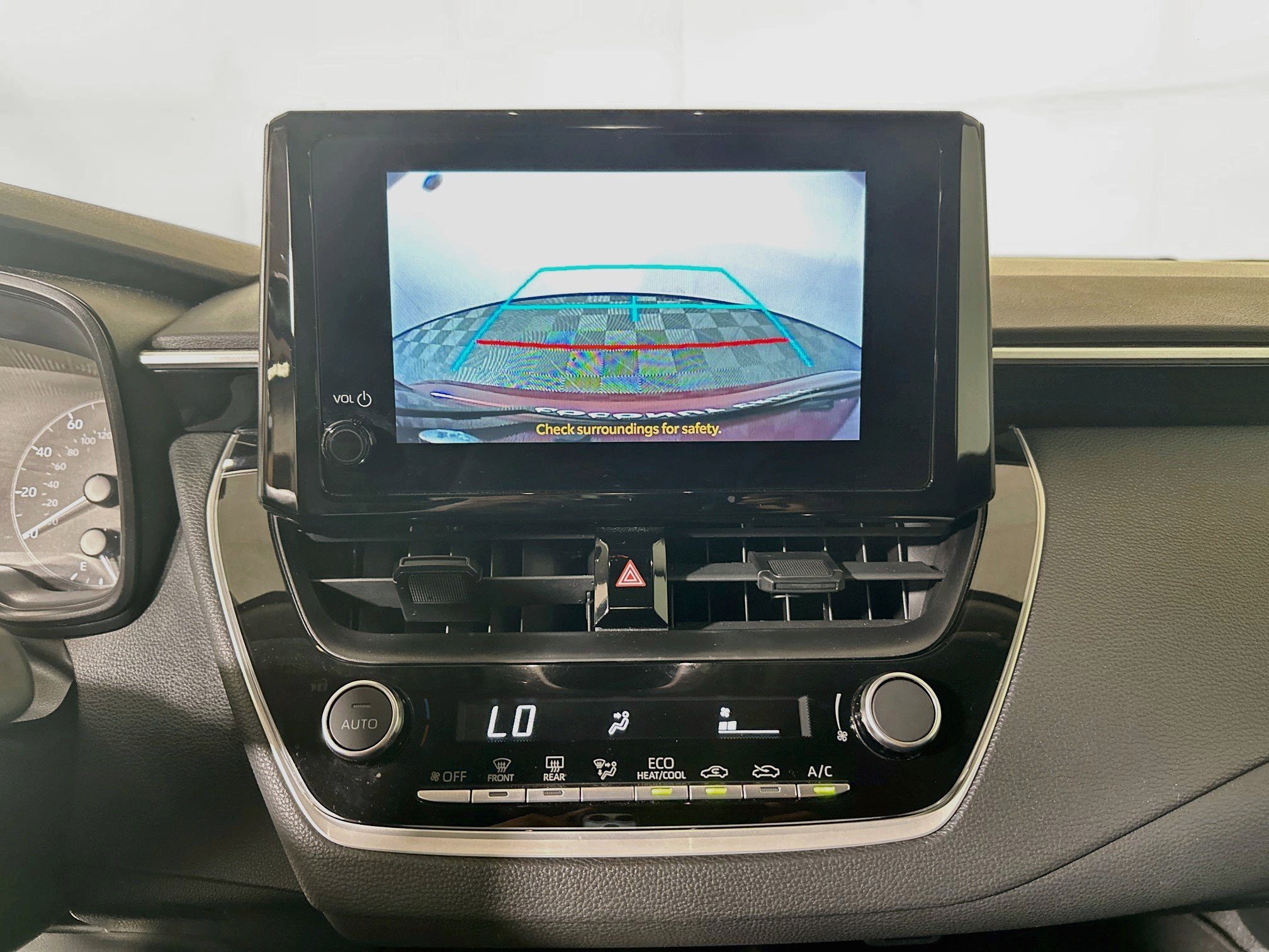 Used 2024 Toyota Corolla LE FWD image 24