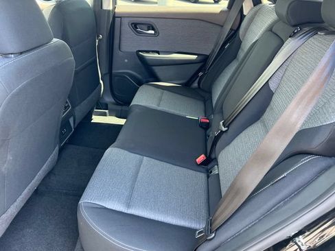 Used 2023 Nissan Rogue SV AWD/4WD image 21