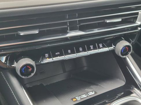 New 2026 Chevrolet Traverse LT w/ Midnight/Sport Edition image 19