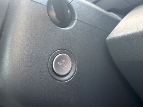 Used 2022 Volkswagen ID.4 Pro image 41