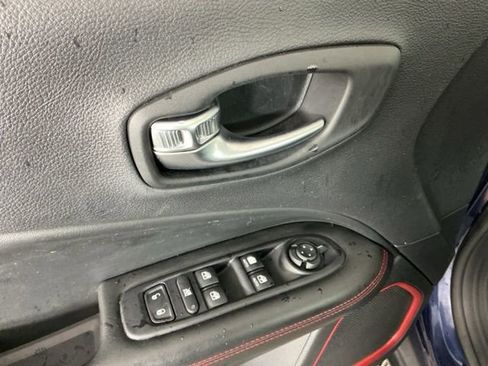 Used 2019 Jeep Compass Trailhawk w/ Leather Interior Group image 13