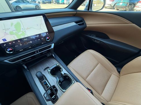 Used 2023 Lexus RX 350h image 32