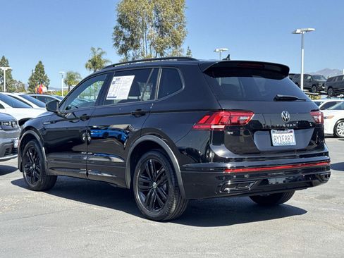 Used 2022 Volkswagen Tiguan SE R-Line image 3