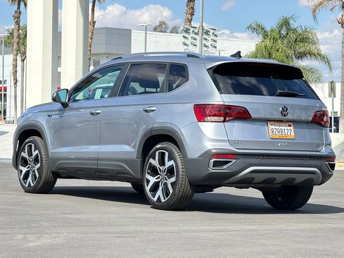 Used 2022 Volkswagen Taos SEL AWD/4WD image 5