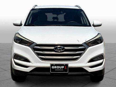 Used 2017 Hyundai Tucson SE w/ SE Popular Package 02 FWD image 3