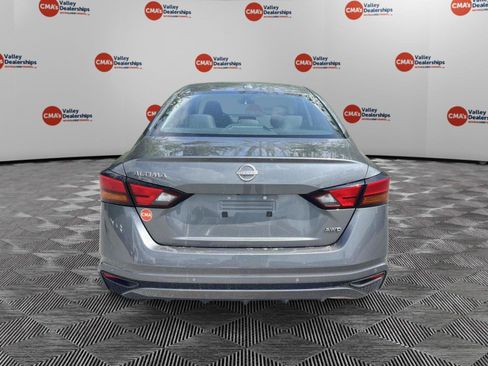 Used 2025 Nissan Altima 2.5 SV AWD/4WD image 4