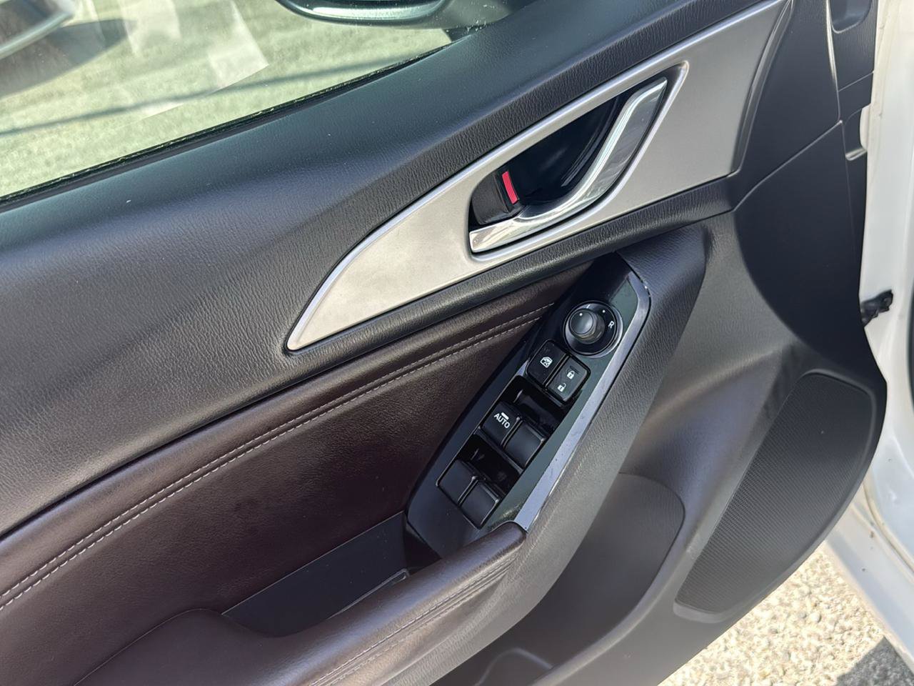 Used 2018 MAZDA MAZDA3 Touring FWD image 15