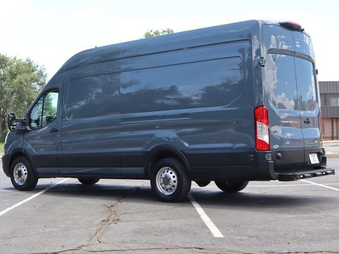 Used 2022 Ford Transit 250 148 High Roof Extended AWD w/ Parcel Delivery Package image 7