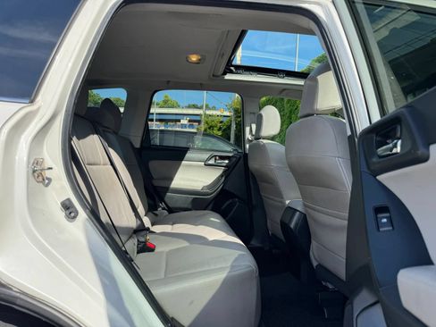 Used 2014 Subaru Forester 2.5i Limited AWD/4WD image 16