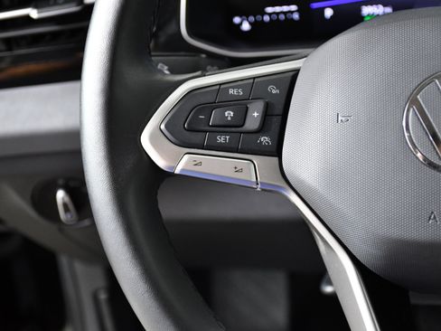 Used 2025 Volkswagen Jetta SE image 11