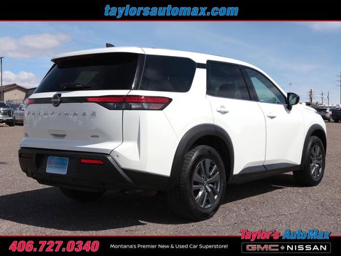 Used 2024 Nissan Pathfinder S AWD/4WD image 4