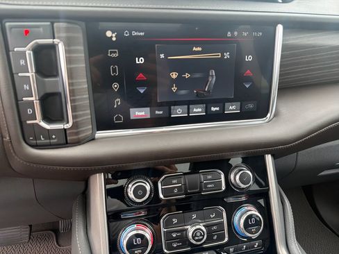 Used 2023 GMC Yukon XL Denali w/ Denali Reserve Package AWD/4WD image 21