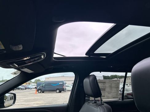 New 2025 Jeep Grand Cherokee Limited w/ Luxury Tech Group II image 20