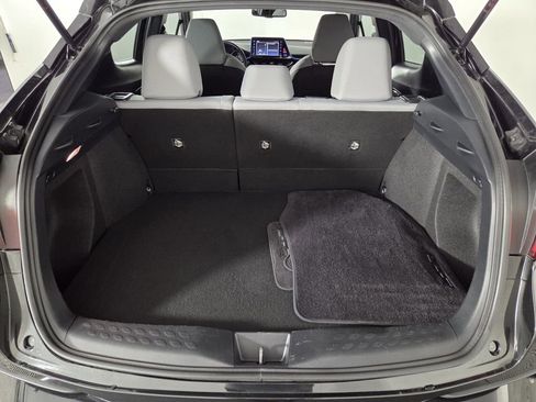 Used 2019 Toyota C-HR XLE image 25