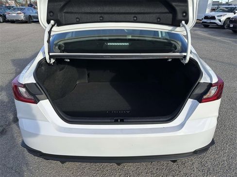 Certified 2025 Toyota Camry SE image 16