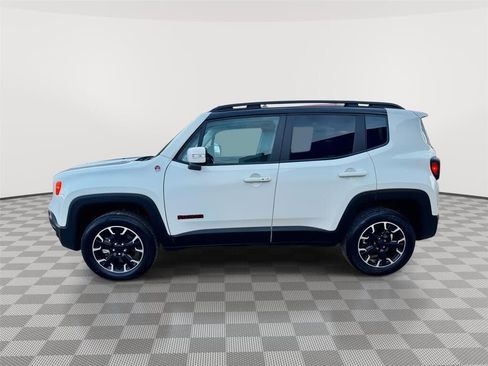 Used 2023 Jeep Renegade Trailhawk AWD/4WD image 3