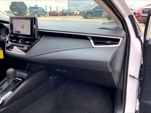 Used 2025 Toyota Corolla LE image 19