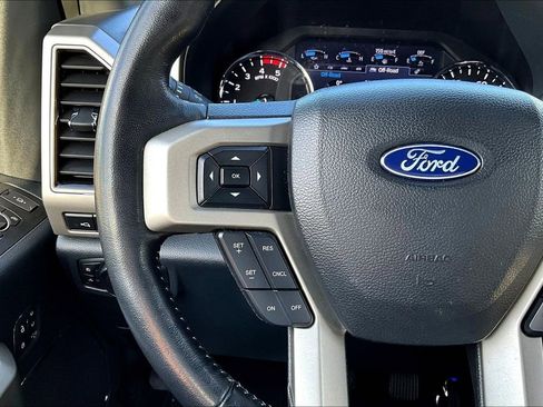 Used 2022 Ford F250 Lariat w/ Lariat Value Package image 12